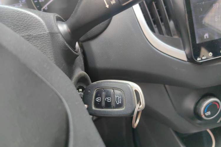 Used Hyundai ix25 2015 1.6L Manual Two-Wheel Drive Fashionable GS Model Vehicle Key