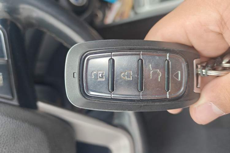 Used Hyundai ix25 2015 1.6L Automatic Two-Wheel Drive Smart GLS Trim Vehicle Key