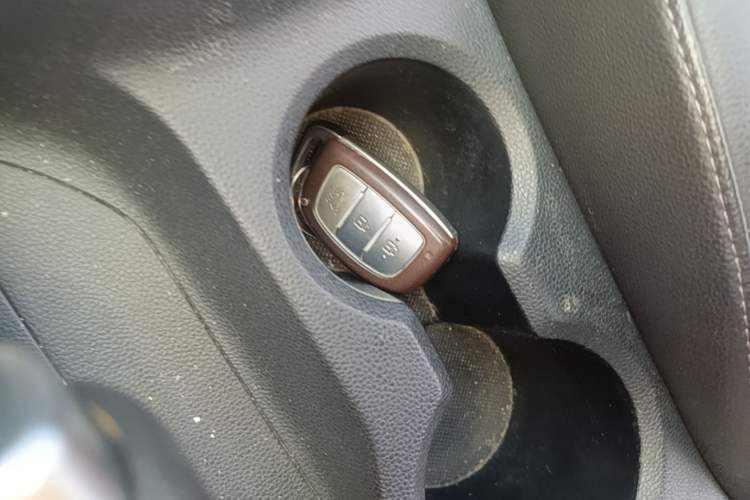 Used Hyundai ix25 2015 1.6L Automatic Two-Wheel Drive Smart GLS Trim Vehicle Key