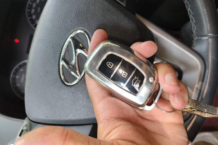 Used Hyundai ix25 2015 1.6L Automatic Two-Wheel Drive Smart GLS Trim Vehicle Key