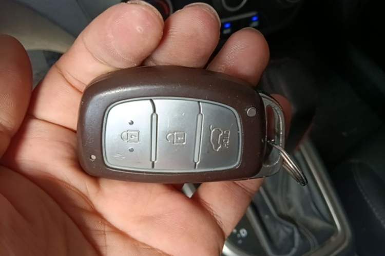 Used Hyundai ix25 2015 1.6L Automatic Two-Wheel Drive Smart GLS Trim Vehicle Key