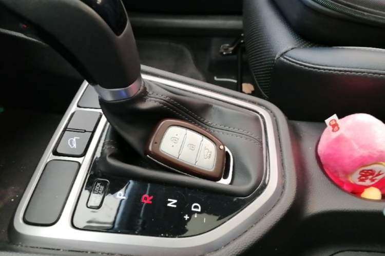 Used Hyundai ix25 2015 1.6L Automatic Two-Wheel Drive Smart GLS Trim Vehicle Key