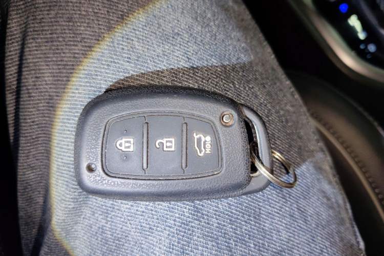 Used Hyundai ix25 2015 1.6L Automatic Two-Wheel Drive Smart GLS Trim Vehicle Key