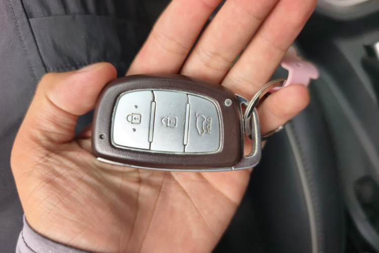 Used Hyundai ix25 2015 1.6L Automatic Two-Wheel Drive Smart GLS Trim Vehicle Key