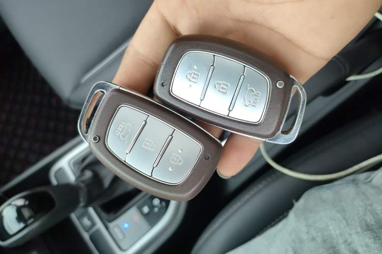 Used Hyundai ix25 2015 1.6L Automatic Two-Wheel Drive Smart GLS Trim Vehicle Key