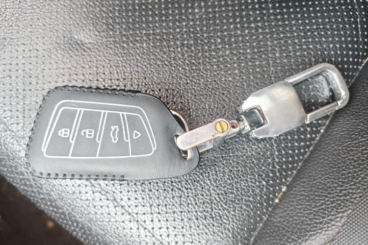 Used Hyundai ix25 2015 2.0L Automatic Two-Wheel Drive Intelligent GLS Vehicle Key