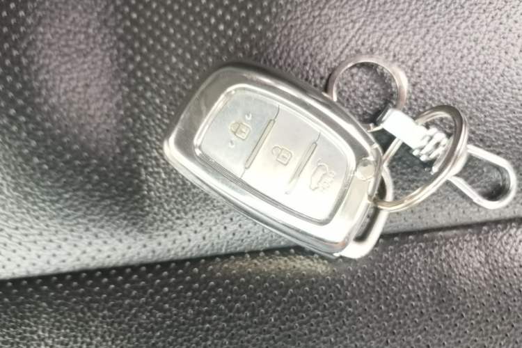 Used Hyundai ix25 2015 1.6L Automatic Two-Wheel Drive Smart GLS Trim Vehicle Key