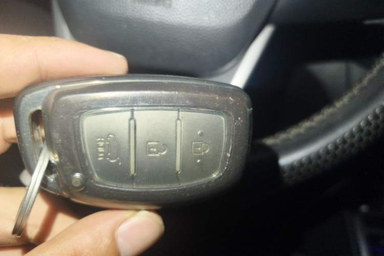 Used Hyundai ix25 2015 1.6L Automatic Two-Wheel Drive Smart GLS Trim Vehicle Key