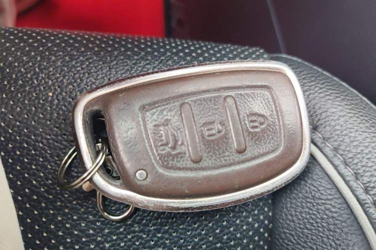 Used Hyundai ix25 2015 1.6L Automatic Two-Wheel Drive Smart GLS Trim Vehicle Key