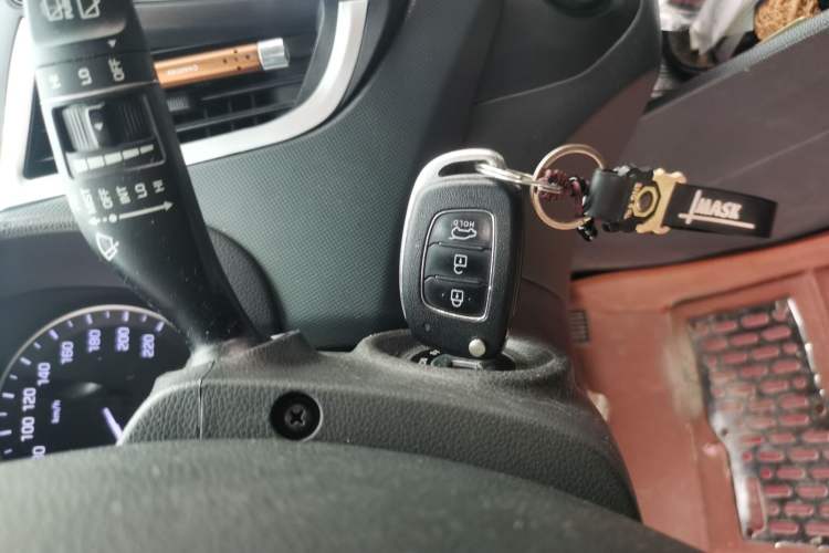 Used Hyundai ix25 2015 1.6L Automatic Two-Wheel Drive Fashionable GS Model Vehicle Key