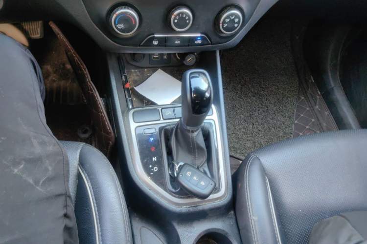 Used Hyundai ix25 2015 1.6L Automatic Two-Wheel Drive Smart GLS Trim Vehicle Key