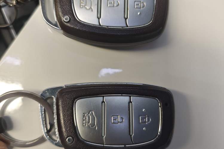 Used Hyundai ix25 2015 1.6L Automatic Two-Wheel Drive Smart GLS Trim Vehicle Key