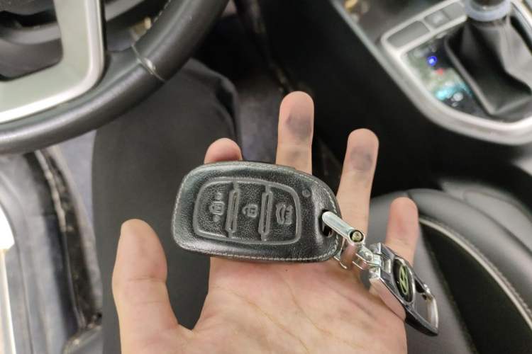 Used Hyundai ix25 2015 1.6L Automatic Two-Wheel Drive Smart GLS Trim Vehicle Key