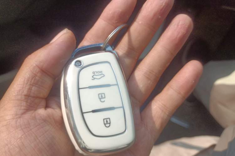 Used Hyundai ix25 2015 1.6L Automatic Two-Wheel-Drive Deluxe DLX Model Vehicle Key