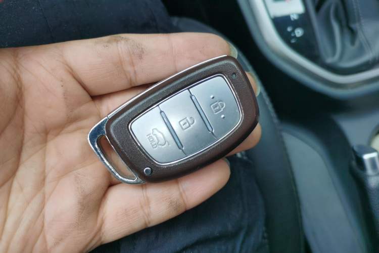 Used Hyundai ix25 2015 1.6L Automatic Two-Wheel Drive Smart GLS Trim Vehicle Key