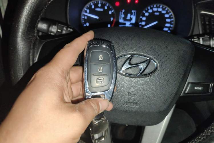Used Hyundai ix25 2015 1.6L Automatic Two-Wheel Drive Smart GLS Trim Vehicle Key