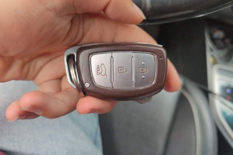 Used Hyundai ix25 2015 1.6L Automatic Two-Wheel Drive Smart GLS Trim Vehicle Key