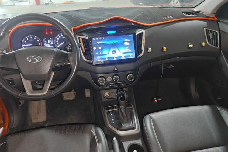 Used Hyundai ix25 2015 1.6L Automatic Two-Wheel Drive Smart GLS Trim Audio And AC Panel