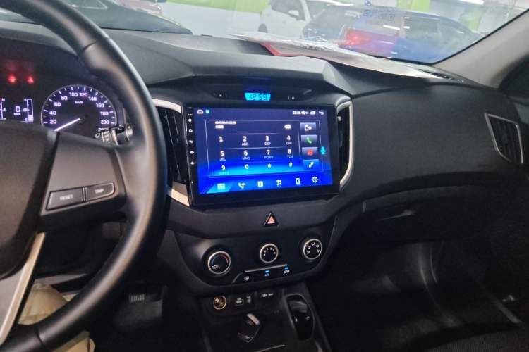 Used Hyundai ix25 2015 1.6L Automatic Two-Wheel Drive Smart GLS Trim Audio And AC Panel