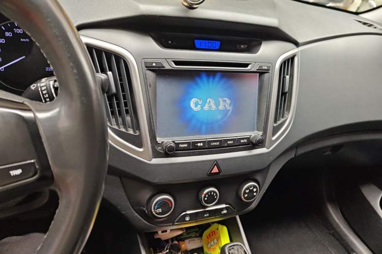 Used Hyundai ix25 2015 1.6L Automatic Two-Wheel Drive Smart GLS Trim Audio And AC Panel