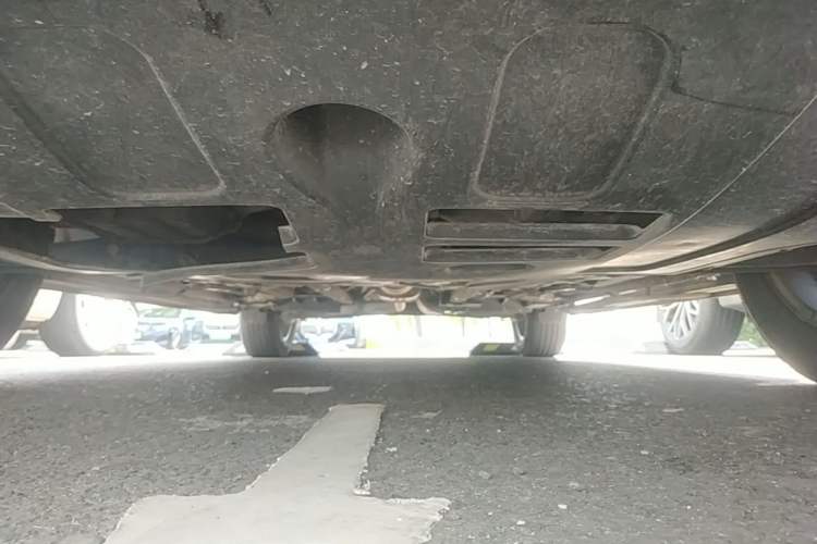 Used Hyundai ix25 2015 1.6L Automatic Two-Wheel-Drive Deluxe DLX Model Chassis Front