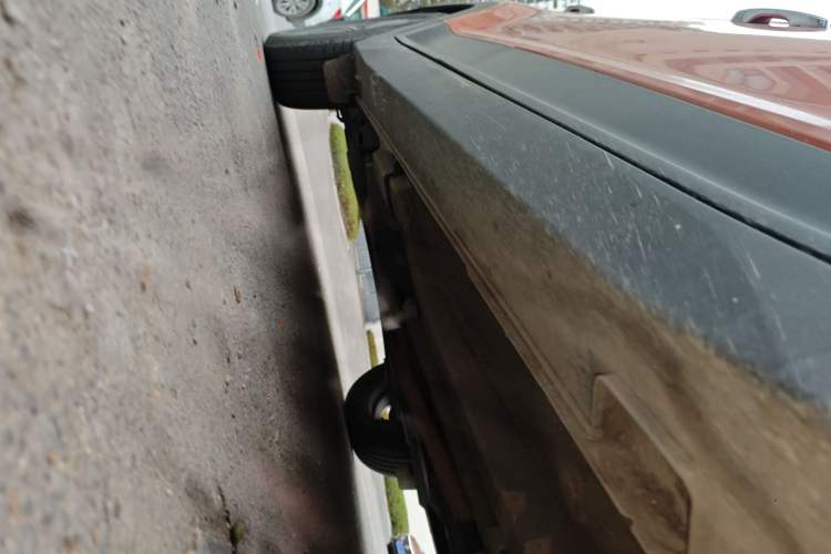 Used Hyundai ix25 2015 1.6L Automatic Two-Wheel-Drive Deluxe DLX Model Chassis Front Right