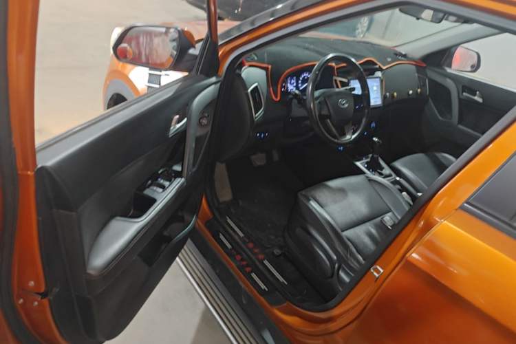 Used Hyundai ix25 2015 1.6L Automatic Two-Wheel Drive Smart GLS Trim Driver Seat