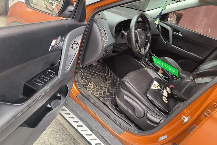 Used Hyundai ix25 2015 1.6L Automatic Two-Wheel Drive Smart GLS Trim Driver Seat