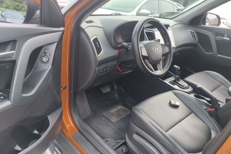 Used Hyundai ix25 2015 1.6L Automatic Two-Wheel Drive Smart GLS Trim Driver Seat