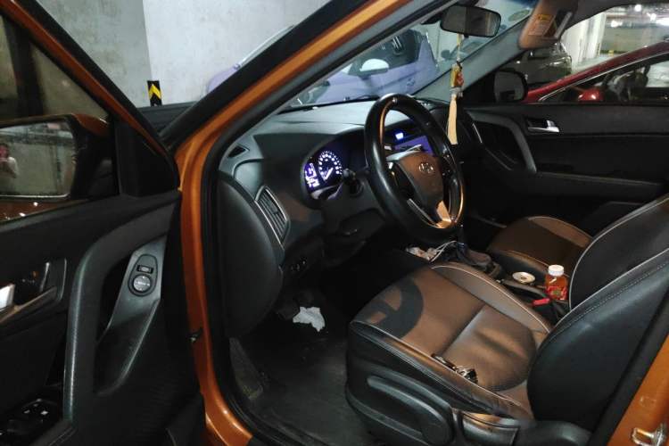 Used Hyundai ix25 2015 1.6L Automatic Two-Wheel Drive Smart GLS Trim Driver Seat
