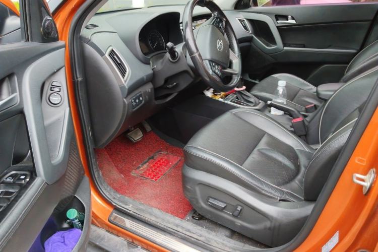 Used Hyundai ix25 2015 1.6L Automatic Two-Wheel-Drive Deluxe DLX Model Driver Seat