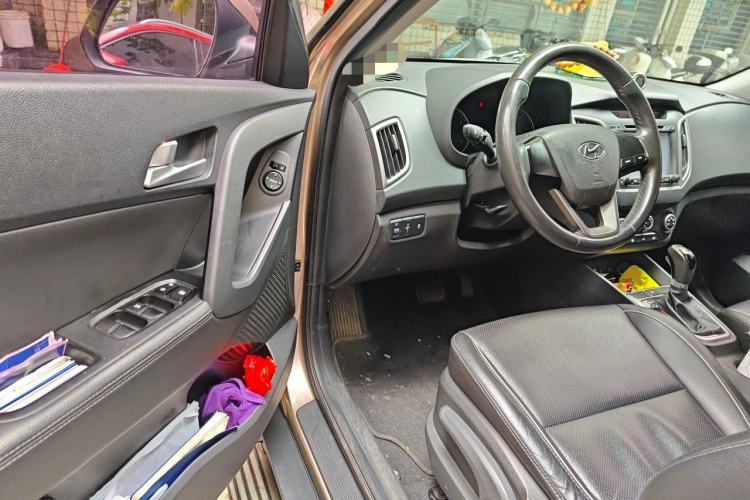 Used Hyundai ix25 2015 1.6L Automatic Two-Wheel Drive Smart GLS Trim Driver Seat