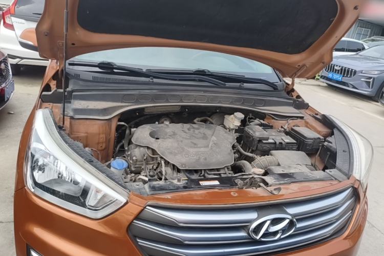 Used Hyundai ix25 2015 1.6L Automatic Two-Wheel Drive Smart GLS Trim Engine Bay