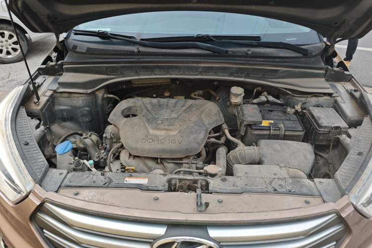 Used Hyundai ix25 2015 1.6L Automatic Two-Wheel Drive Smart GLS Trim Engine Bay