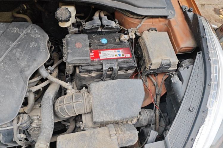 Used Hyundai ix25 2015 1.6L Automatic Two-Wheel Drive Smart GLS Trim Engine Bay Left