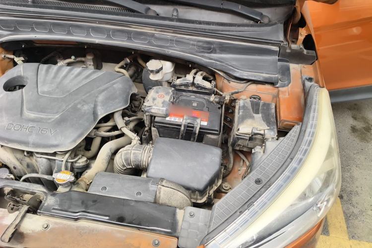 Used Hyundai ix25 2015 1.6L Automatic Two-Wheel Drive Smart GLS Trim Engine Bay Left