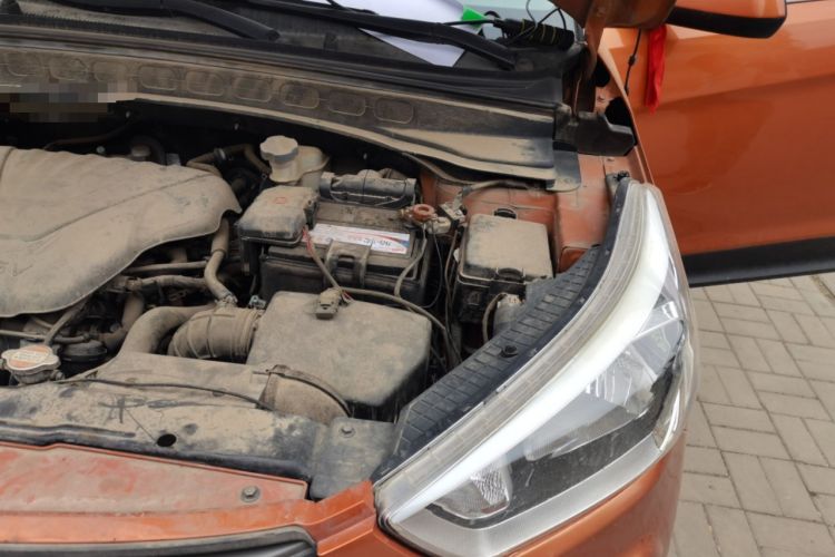 Used Hyundai ix25 2015 1.6L Manual Two-Wheel Drive Fashionable GS Model Engine Bay Left