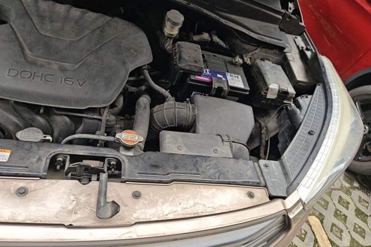 Used Hyundai ix25 2015 1.6L Automatic Two-Wheel Drive Smart GLS Trim Engine Bay Left