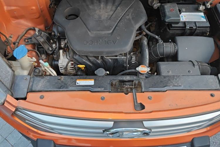 Used Hyundai ix25 2015 1.6L Automatic Two-Wheel-Drive Deluxe DLX Model Engine Bay