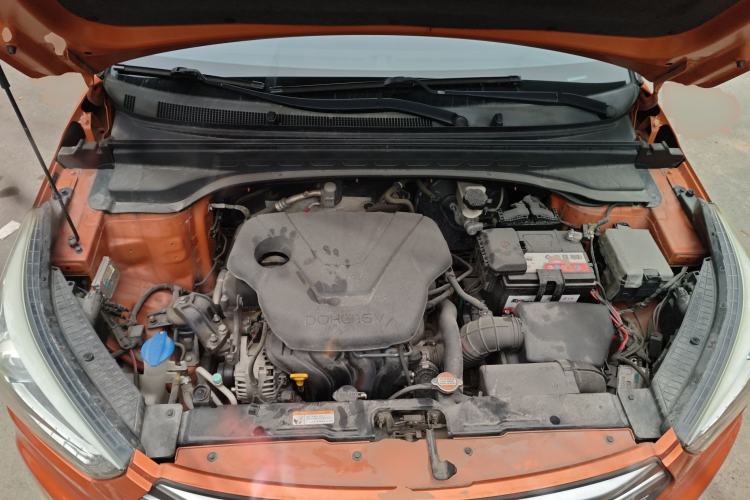 Used Hyundai ix25 2015 1.6L Automatic Two-Wheel-Drive Deluxe DLX Model Engine Bay