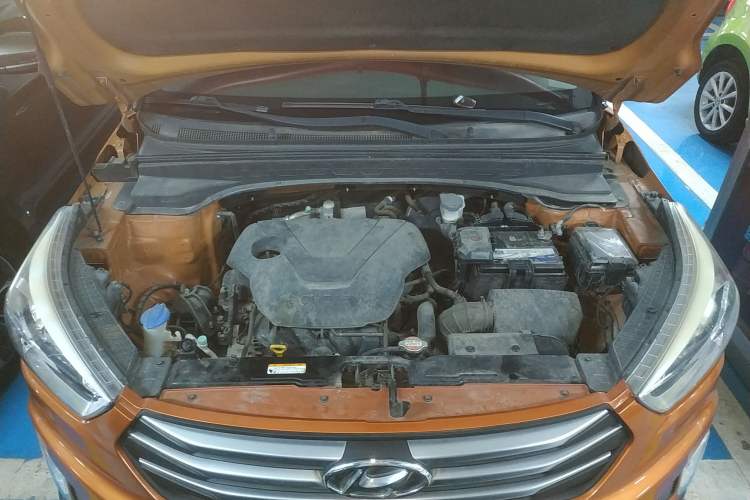 Used Hyundai ix25 2015 1.6L Automatic Two-Wheel Drive Smart GLS Trim Engine Bay