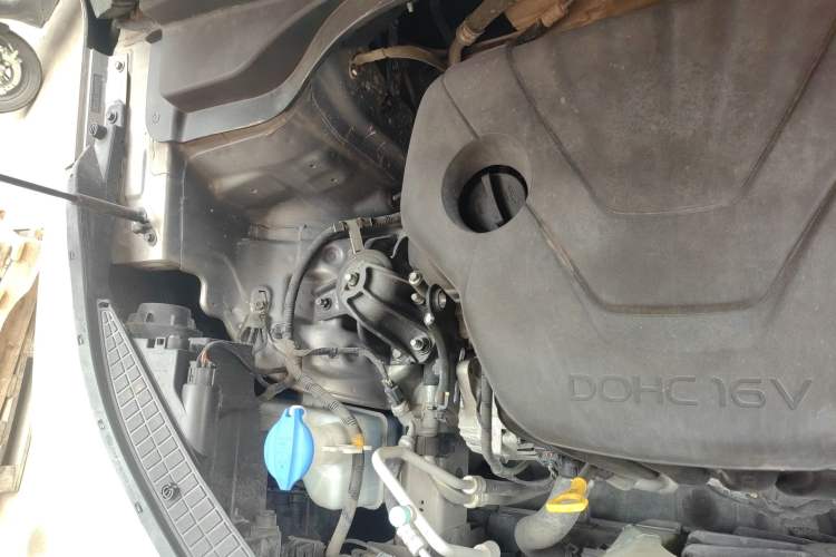 Used Hyundai ix25 2015 1.6L Automatic Two-Wheel Drive Smart GLS Trim Engine Bay Right