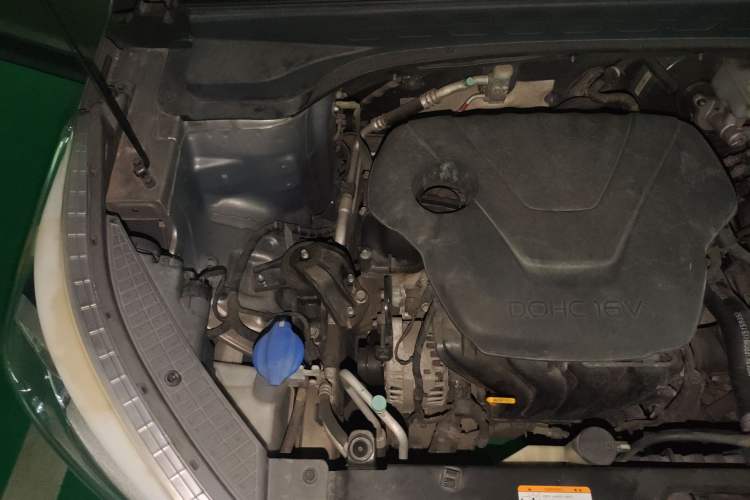 Used Hyundai ix25 2015 1.6L Automatic Two-Wheel Drive Smart GLS Trim Engine Bay Right