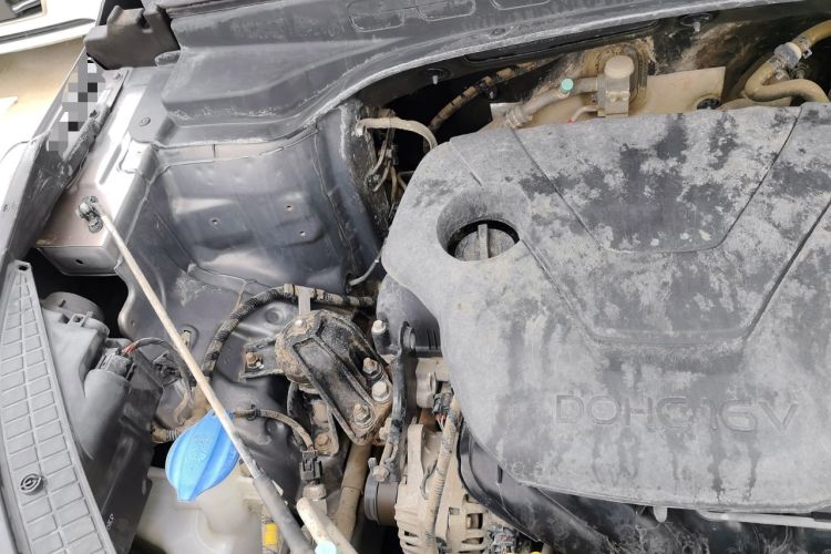 Used Hyundai ix25 2015 1.6L Automatic Two-Wheel Drive Smart GLS Trim Engine Bay Right