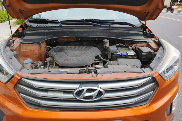 Used Hyundai ix25 2015 1.6L Automatic Two-Wheel-Drive Deluxe DLX Model Engine Bay