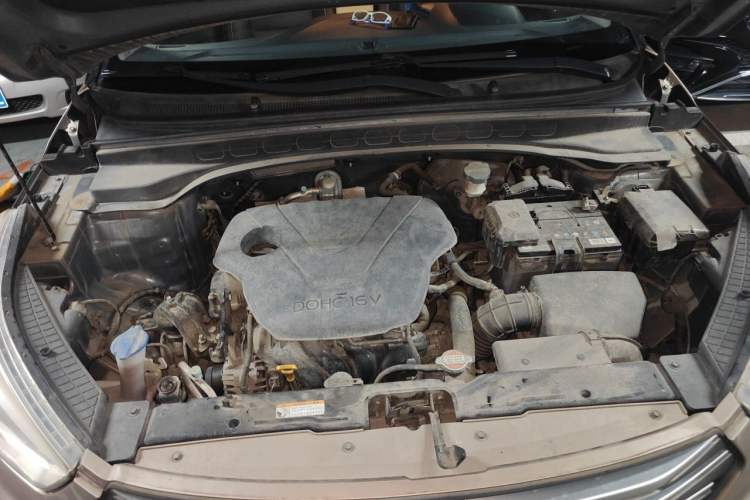 Used Hyundai ix25 2015 1.6L Automatic Two-Wheel Drive Smart GLS Trim Engine Bay