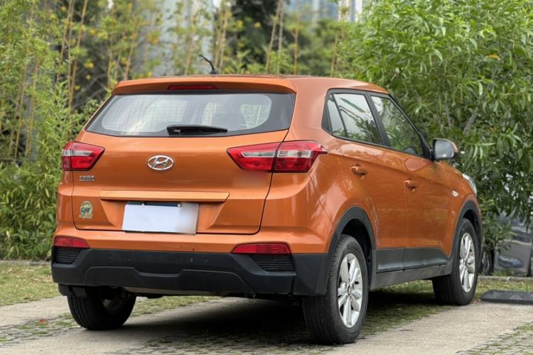 Used Hyundai ix25 2015 1.6L Automatic Two-Wheel Drive Fashionable GS Model Exterior 1