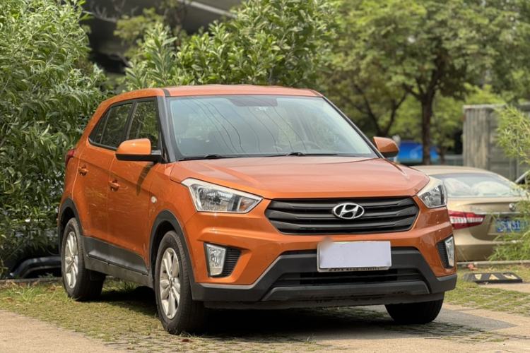 Used Hyundai ix25 2015 1.6L Automatic Two-Wheel Drive Fashionable GS Model Exterior 4