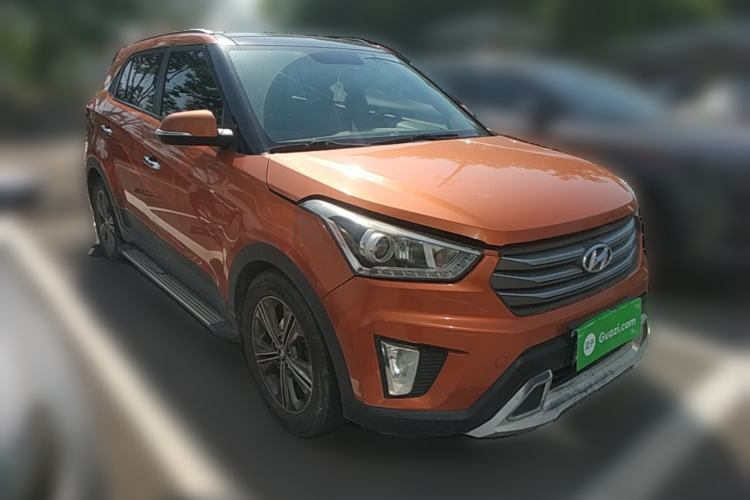 Used Hyundai ix25 2015 1.6L Automatic Two-Wheel-Drive Deluxe DLX Model Front Right 45 Deg