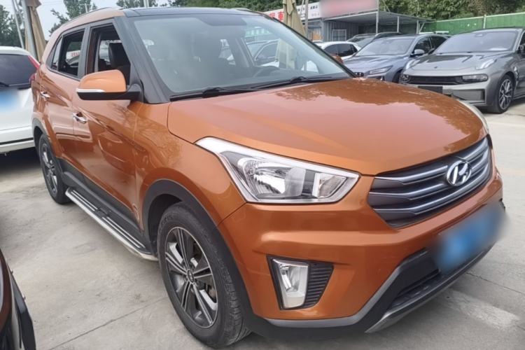 Used Hyundai ix25 2015 1.6L Automatic Two-Wheel Drive Smart GLS Trim Front Right 45 Deg